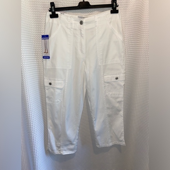 Women’s NYGARD White stretchy cargo Capri‎ size 8 new with tags - Picture 2 of 11